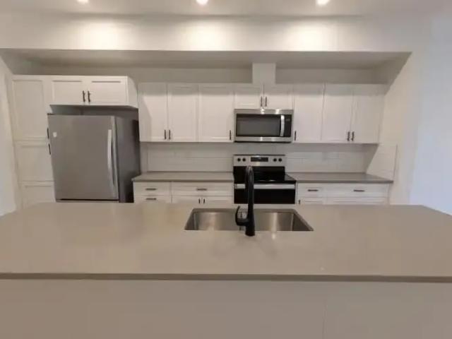 For Rent 3 Bedroom Apartment Edmonton AB DLS102847308