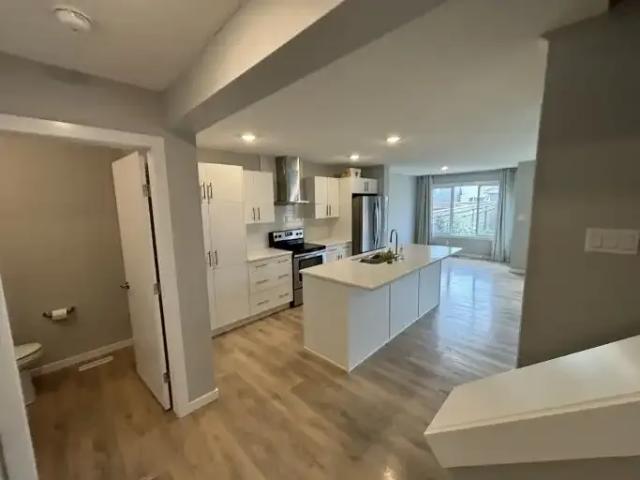For Rent 3 Bedroom Apartment Edmonton AB DS104178944