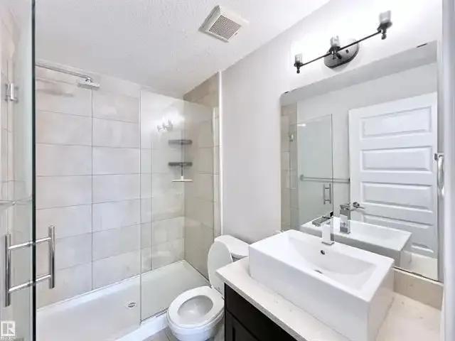 For Rent 3 Bedroom Apartment Edmonton AB DS104179292