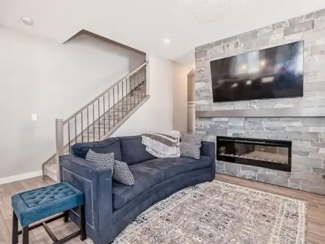For Rent 3 Bedroom Apartment Edmonton AB DS104181323