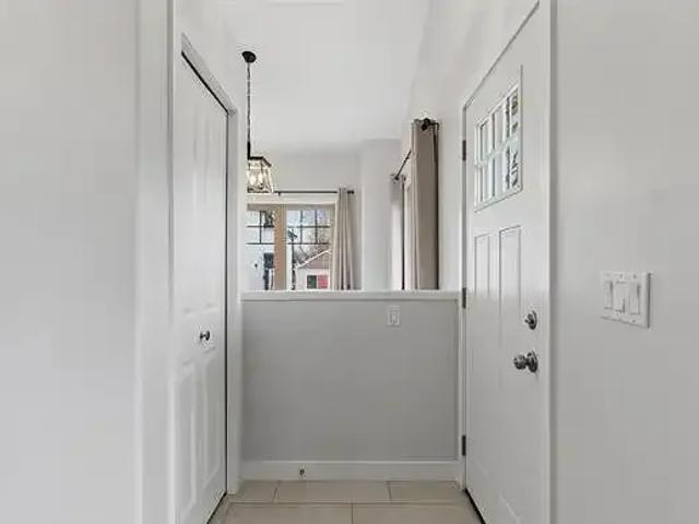 For Rent 3 Bedroom Apartment Edmonton AB DS104181825