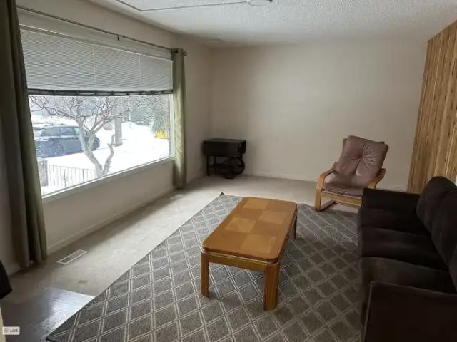 For Rent 3 Bedroom Apartment Edmonton AB DS104434208