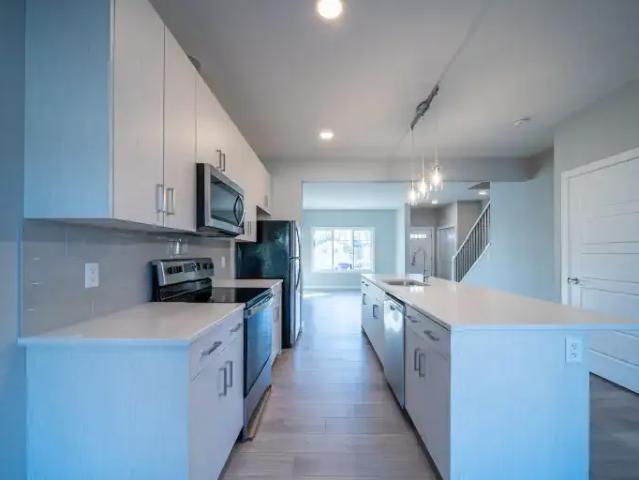 For Rent 3 Bedroom Apartment Edmonton AB DS104506717