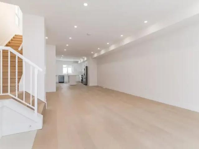 For Rent 3 Bedroom Apartment Edmonton AB DS104535454