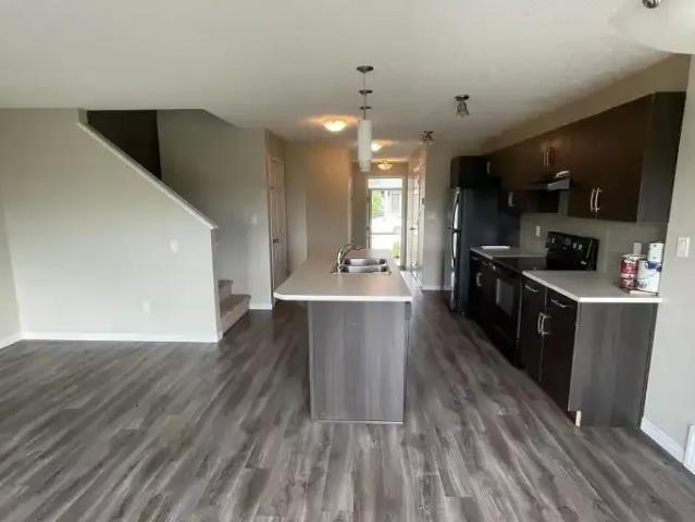 For Rent 3 Bedroom Apartment Edmonton AB DS104876828