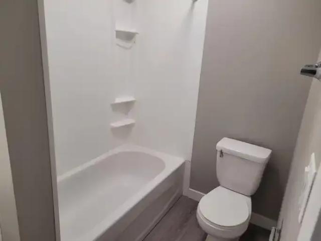 For Rent 3 Bedroom Apartment Edmonton AB DS104940329