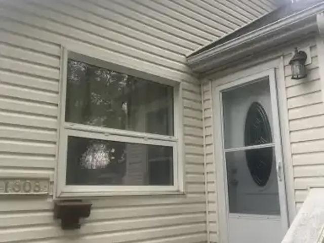 For Rent 3 Bedroom Apartment Edmonton AB DS104957177