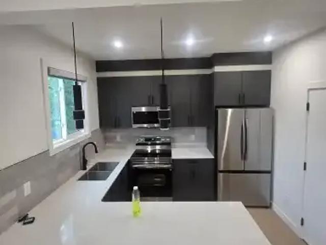 For Rent 3 Bedroom Apartment Edmonton AB DS103215836