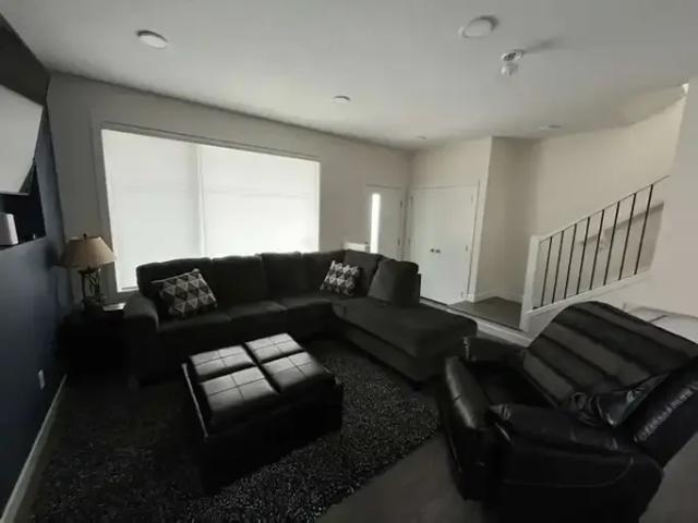 For Rent 3 Bedroom Apartment Edmonton AB DS103542001