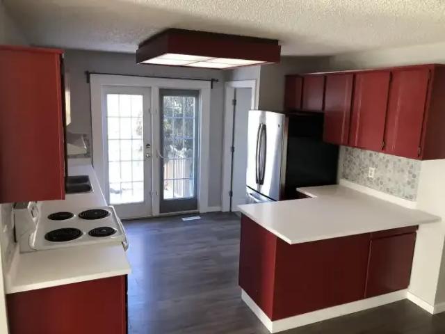 For Rent 3 Bedroom Apartment Edmonton AB DS103611663