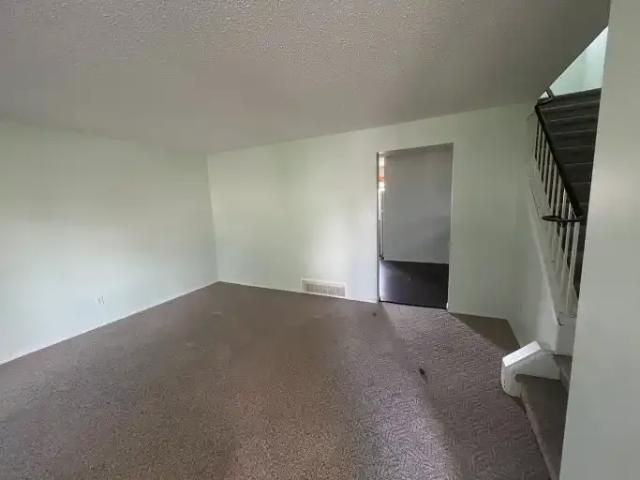 For Rent 3 Bedroom Apartment Edmonton AB DS103695366
