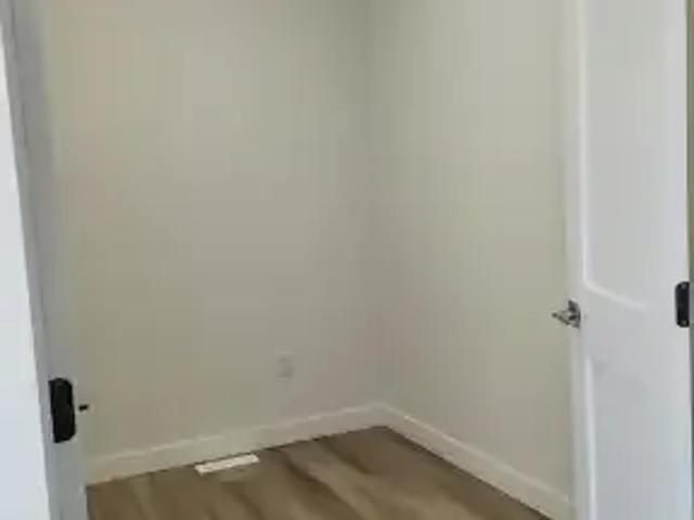 For Rent 3 Bedroom Apartment Fort Saskatchewan AB DS104183096