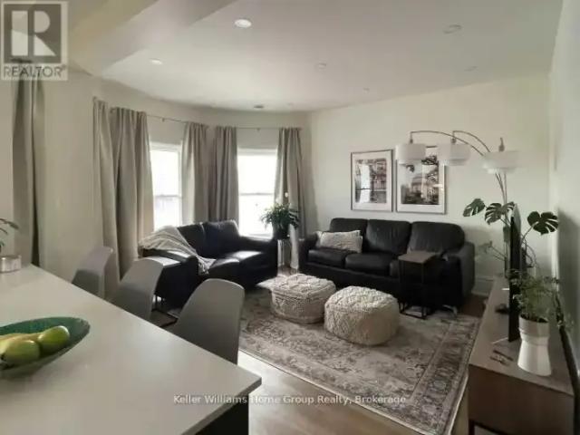 For Rent 3 Bedroom Apartment Guelph ON DS102847385