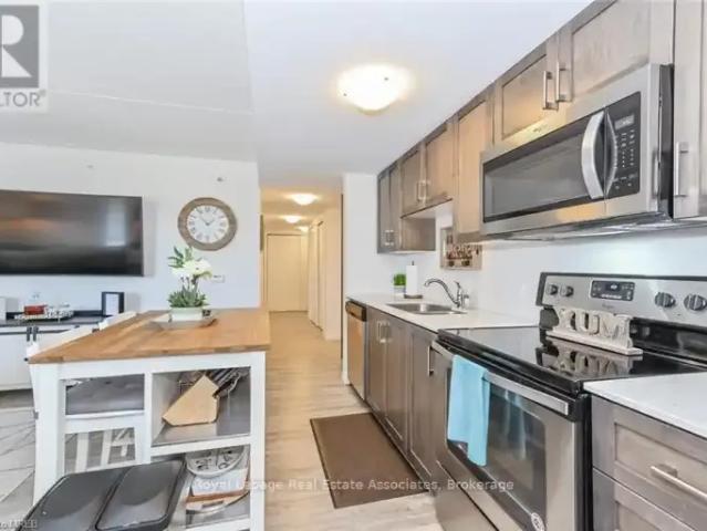 For Rent 3 Bedroom Apartment Guelph ON DS102883596