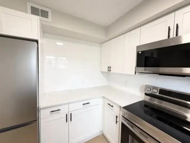 For Rent 3 Bedroom Apartment Kingston ON DLS102551557