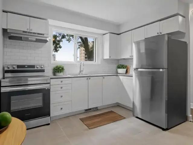For Rent 3 Bedroom Apartment Kingston ON DS104362167
