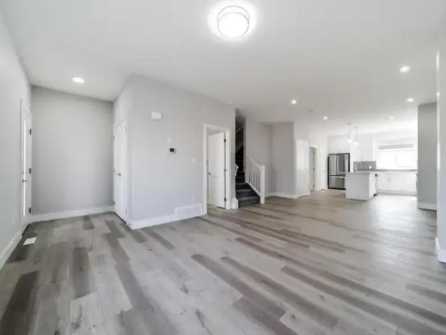For Rent 3 Bedroom Apartment Leduc AB DS103958397