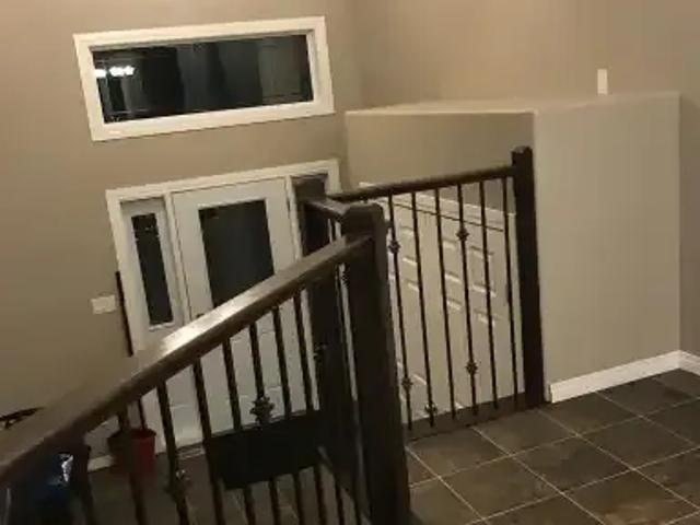 For Rent 3 Bedroom Apartment Lethbridge AB DS102914685