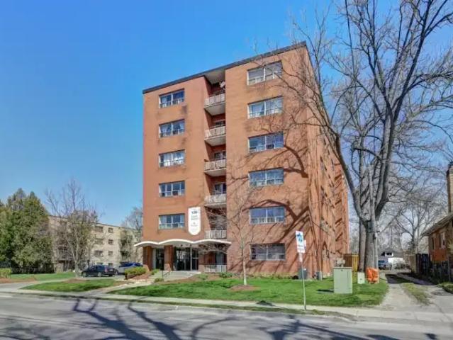 For Rent 3 Bedroom Apartment London ON DS102587364