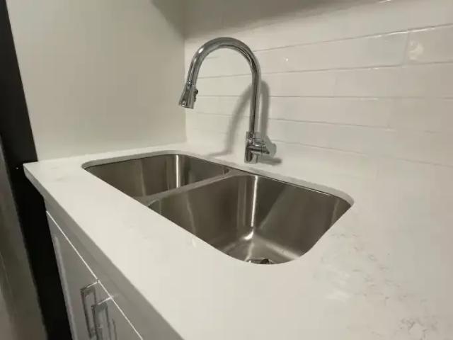 For Rent 3 Bedroom Apartment Peterborough ON DLS98568808