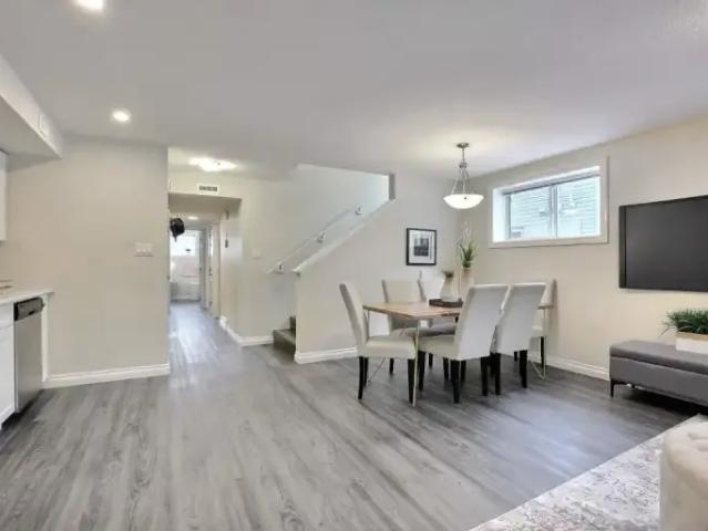 For Rent 3 Bedroom Apartment Regina SK DLS101789256