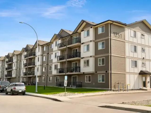 For Rent 3 Bedroom Apartment Regina SK DS101440317
