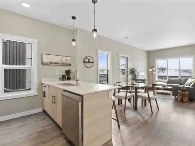 For Rent 3 Bedroom Apartment Regina SK DS103118274