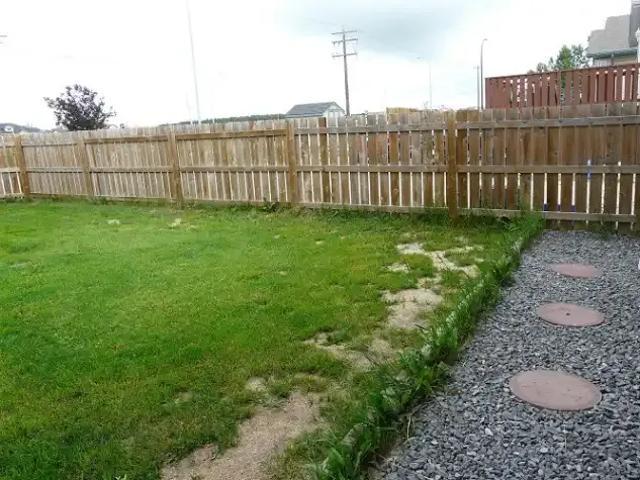 For Rent 3 Bedroom Apartment Red Deer AB DS103611695