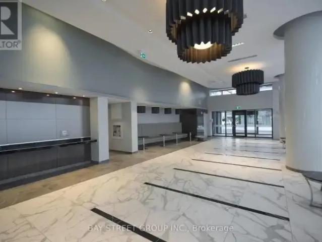 For Rent 3 Bedroom Apartment Richmond Hill ON DS103355418
