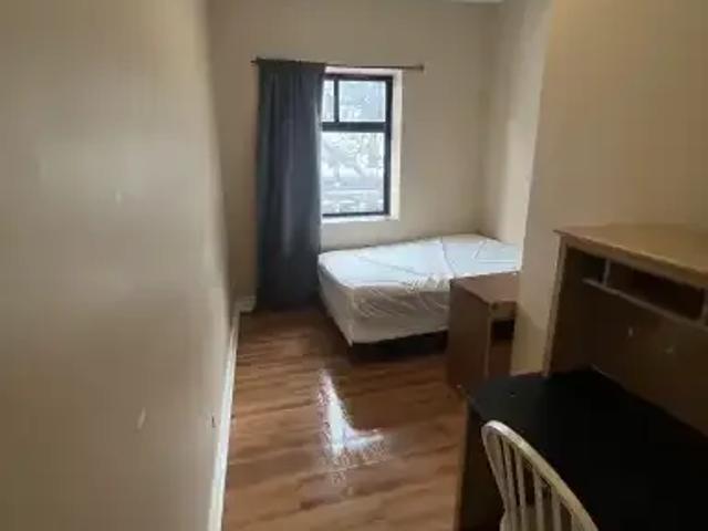 For Rent 3 Bedroom Apartment St. Catharines ON DS102578640