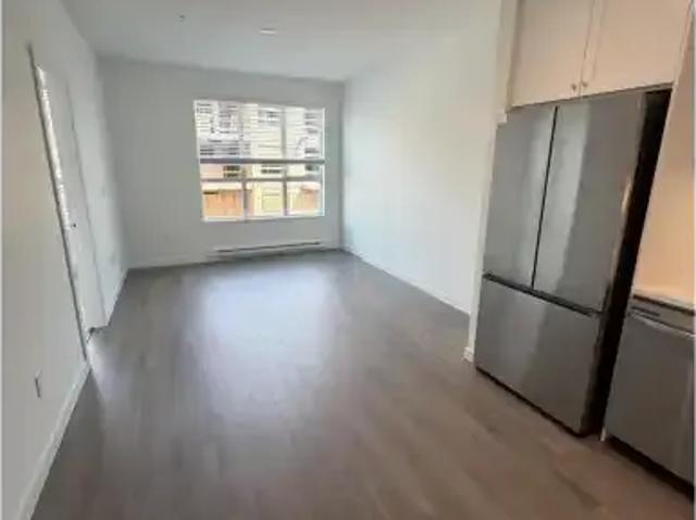For Rent 3 Bedroom Apartment Surrey BC DS101773662