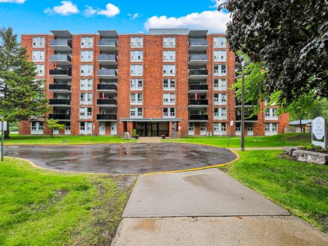 For Rent 3 Bedroom Apartment Sarnia ON DS99788948