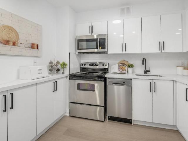 For Rent 3 Bedroom Apartment Toronto ON DLS96337268