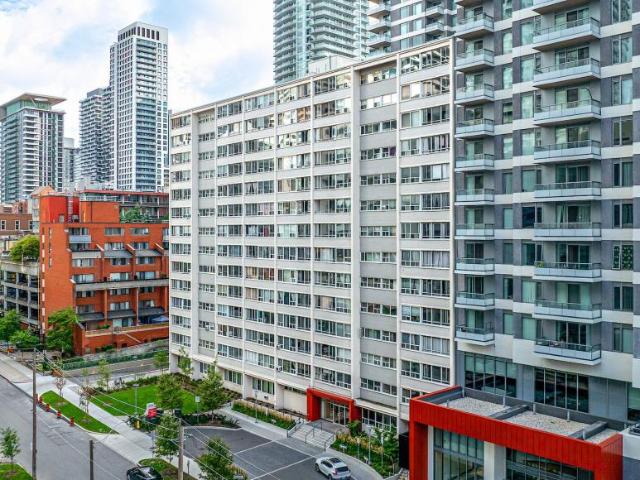 For Rent 3 Bedroom Apartment Toronto ON DLS98311637