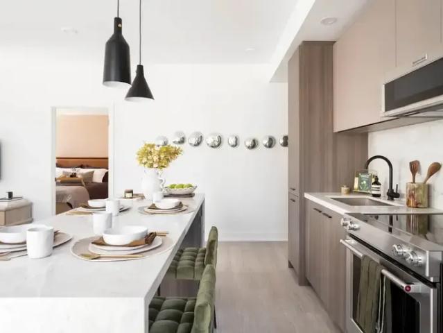 For Rent 3 Bedroom Apartment Toronto ON DS93608072