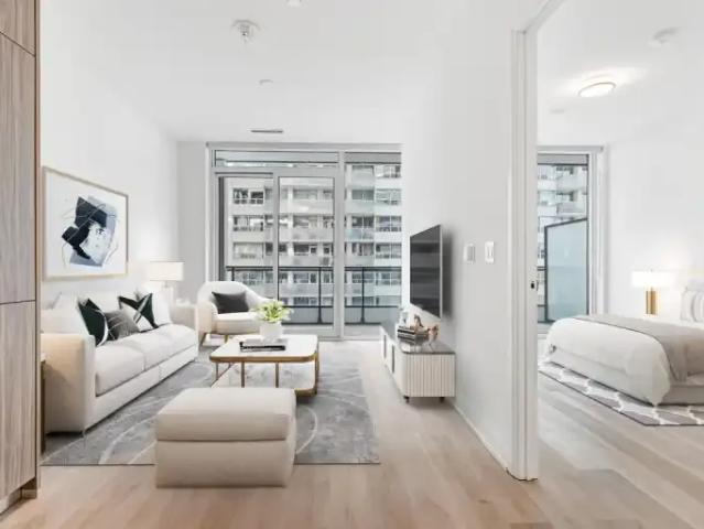 For Rent 3 Bedroom Apartment Toronto ON DS103579164