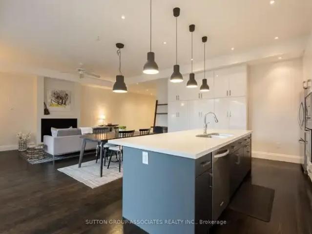 For Rent 3 Bedroom Apartment Toronto ON DS103695163