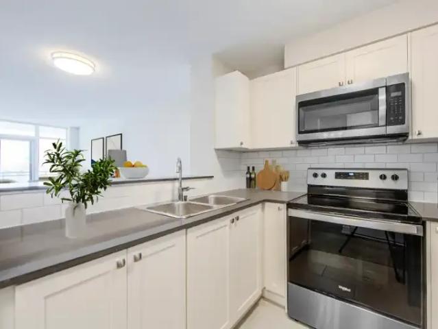 For Rent 3 Bedroom Apartment Toronto ON DS104984473