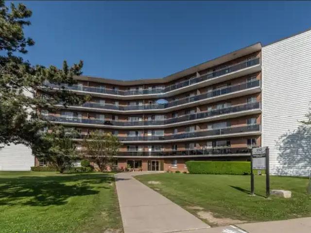 For Rent 3 Bedroom Apartment Toronto ON DS105022779