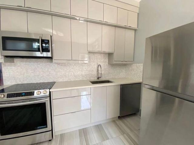For Rent 3 Bedroom Apartment Vancouver BC DS103650712