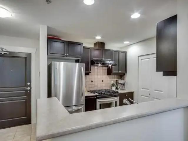 For Rent 3 Bedroom Apartment Vancouver BC DS103879470