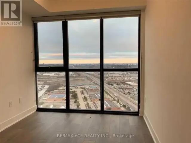 For Rent 3 Bedroom Apartment Vaughan ON DS100901163