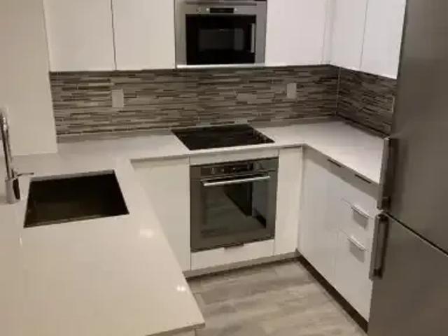 For Rent 3 Bedroom Apartment Vaughan ON DS101879130