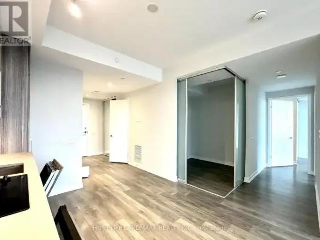 For Rent 3 Bedroom Apartment Vaughan ON DS102811719