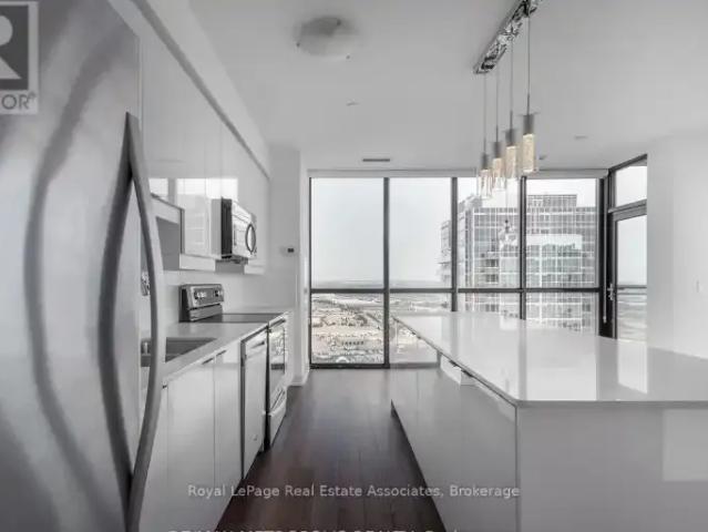 For Rent 3 Bedroom Apartment Vaughan ON DS103487707