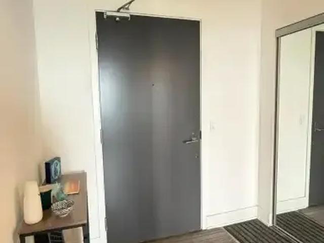 For Rent 3 Bedroom Apartment Vaughan ON DS103179282