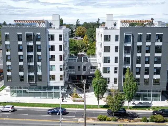 For Rent 3 Bedroom Apartment Victoria BC DS104940375