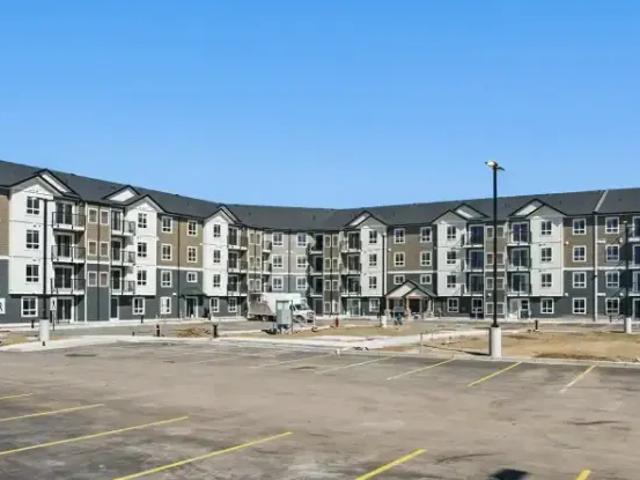 For Rent 3 Bedroom Apartment Warman SK DS105185521