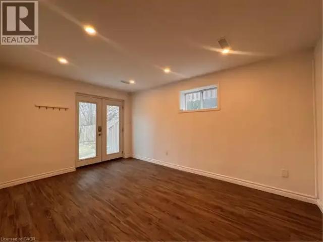 For Rent 3 Bedroom Apartment Waterloo ON DLS102272622