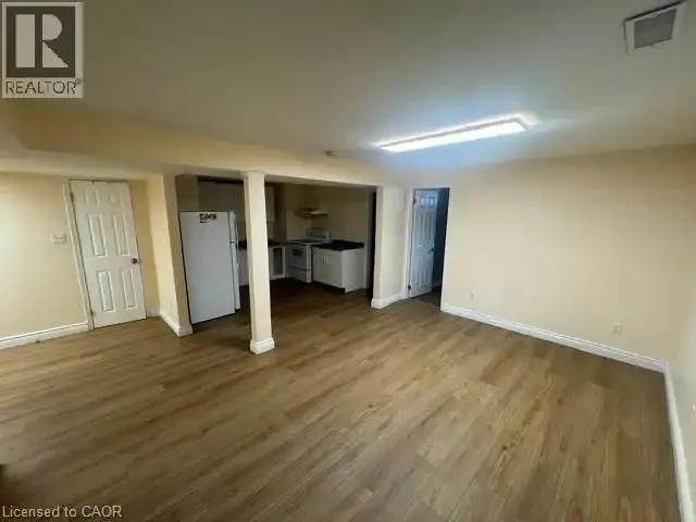 For Rent 3 Bedroom Apartment Waterloo ON DS104957689